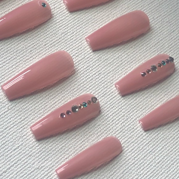 Nude pink rhinestone press on nails - Picture 3 of 3